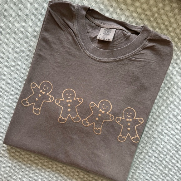 Tops - Gingerman bread t shirt, christmas t shirt, cute holiday shirt